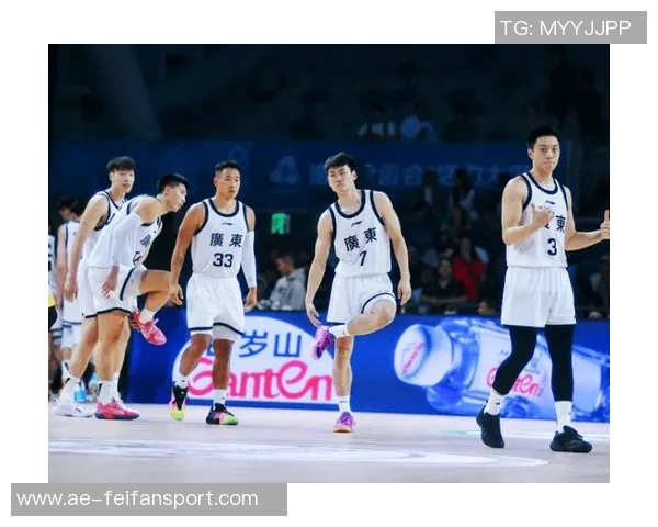 热身赛广东全运男篮战胜美国肯尼哈奇胡明轩砍下15分赵睿贡献13分