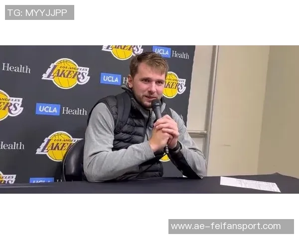 雷迪克透露东契奇全力参与训练里夫斯因脚踝不适仅部分参与