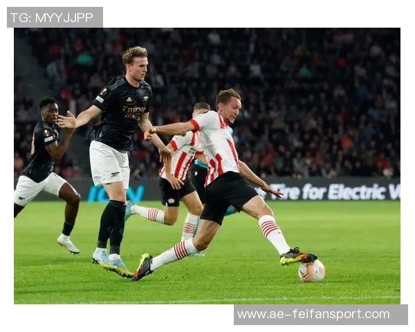 埃因霍温宣布卢克德容告别仪式球员荣登星光大道荣耀时刻 埃因霍温宣布卢克德容告别仪式球员荣登星光大道荣耀时刻