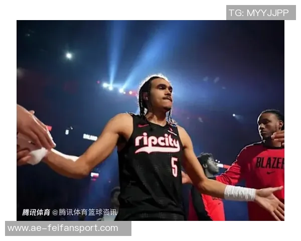 独行侠宣布裁掉小丹尼斯史密斯班顿与厄尔三名球员以调整阵容 独行侠宣布裁掉小丹尼斯史密斯班顿与厄尔三名球员以调整阵容